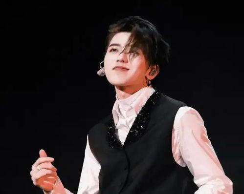 蔡徐坤娱乐吃瓜视频,揭秘明星幕后生活片段